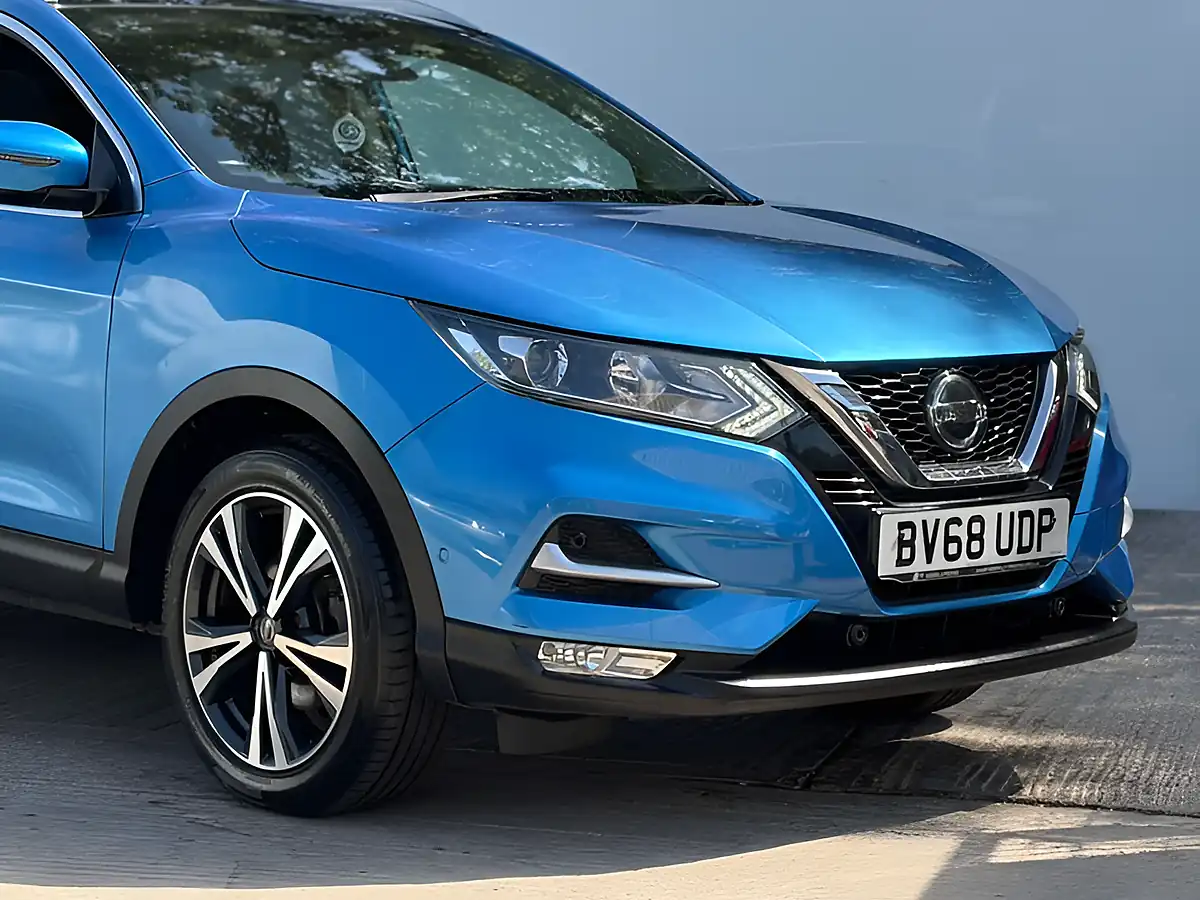 Used 2019 Nissan Qashqai N-Connecta Vivid Blue - Interior and Exterior details 2
