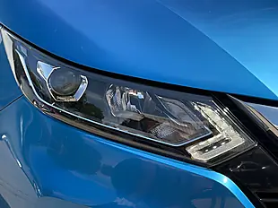 Used 2019 Nissan Qashqai N-Connecta Vivid Blue - Interior and Exterior details 6