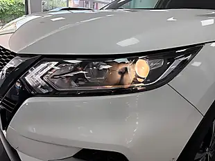 Used 2019 Nissan Qashqai N-Connecta White - Interior and Exterior details 10