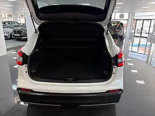 Used 2019 Nissan Qashqai N-Connecta White - Interior and Exterior details 16