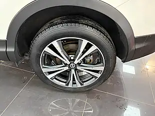 Used 2019 Nissan Qashqai N-Connecta White - Interior and Exterior details 17