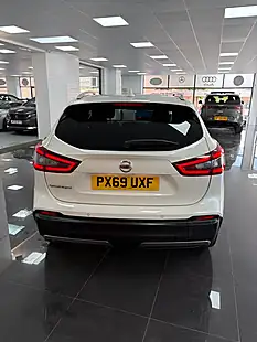 Used 2019 Nissan Qashqai N-Connecta White - Interior and Exterior details 5