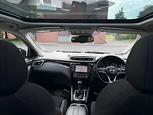 Used 2019 Nissan Qashqai N-Connecta White - Interior and Exterior details 4