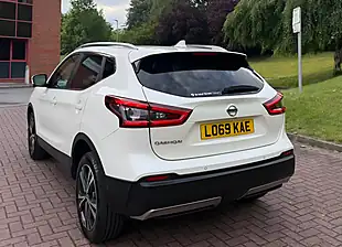 Used 2019 Nissan Qashqai N-Connecta White - Interior and Exterior details 9