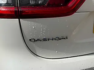 Used 2019 Nissan Qashqai N-Connecta White - Interior and Exterior details 11