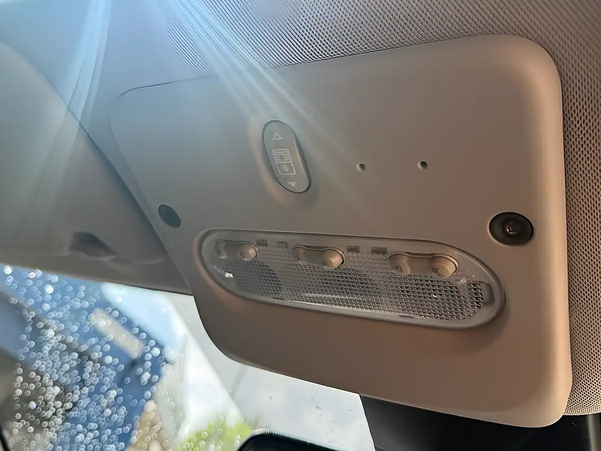 Used 2019 Nissan Qashqai N-Connecta White - Interior and Exterior details 18