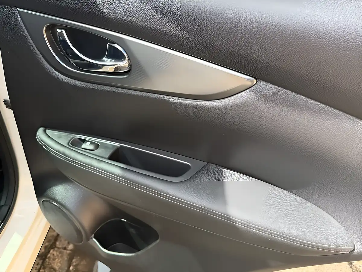Used 2019 Nissan Qashqai N-Connecta White - Interior and Exterior details 19