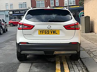 Used 2019 Nissan Qashqai N-Connecta White - Interior and Exterior details 5