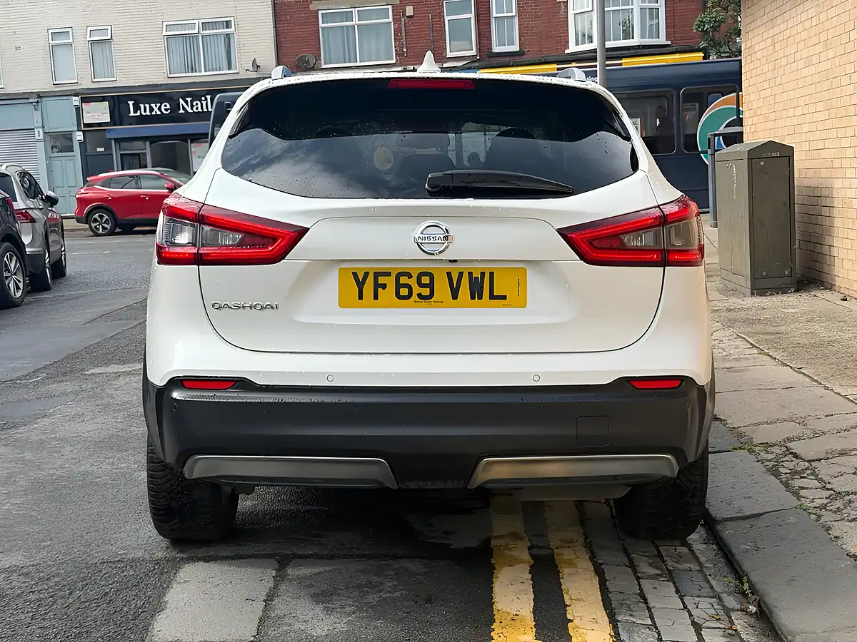 Used 2019 Nissan Qashqai N-Connecta White - Interior and Exterior details 5