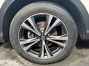Used 2019 Nissan Qashqai N-Connecta White - Interior and Exterior details 6