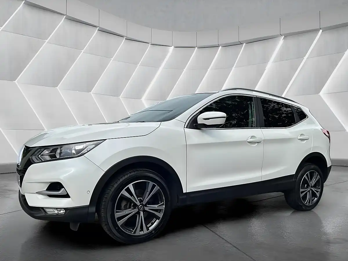 Used 2019 Nissan Qashqai N-Connecta White - Interior and Exterior details 10