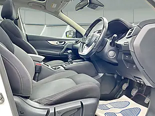 Used 2019 Nissan Qashqai N-Connecta White - Interior and Exterior details 11