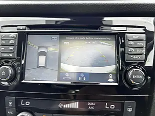 Used 2019 Nissan Qashqai N-Connecta White - Interior and Exterior details 14