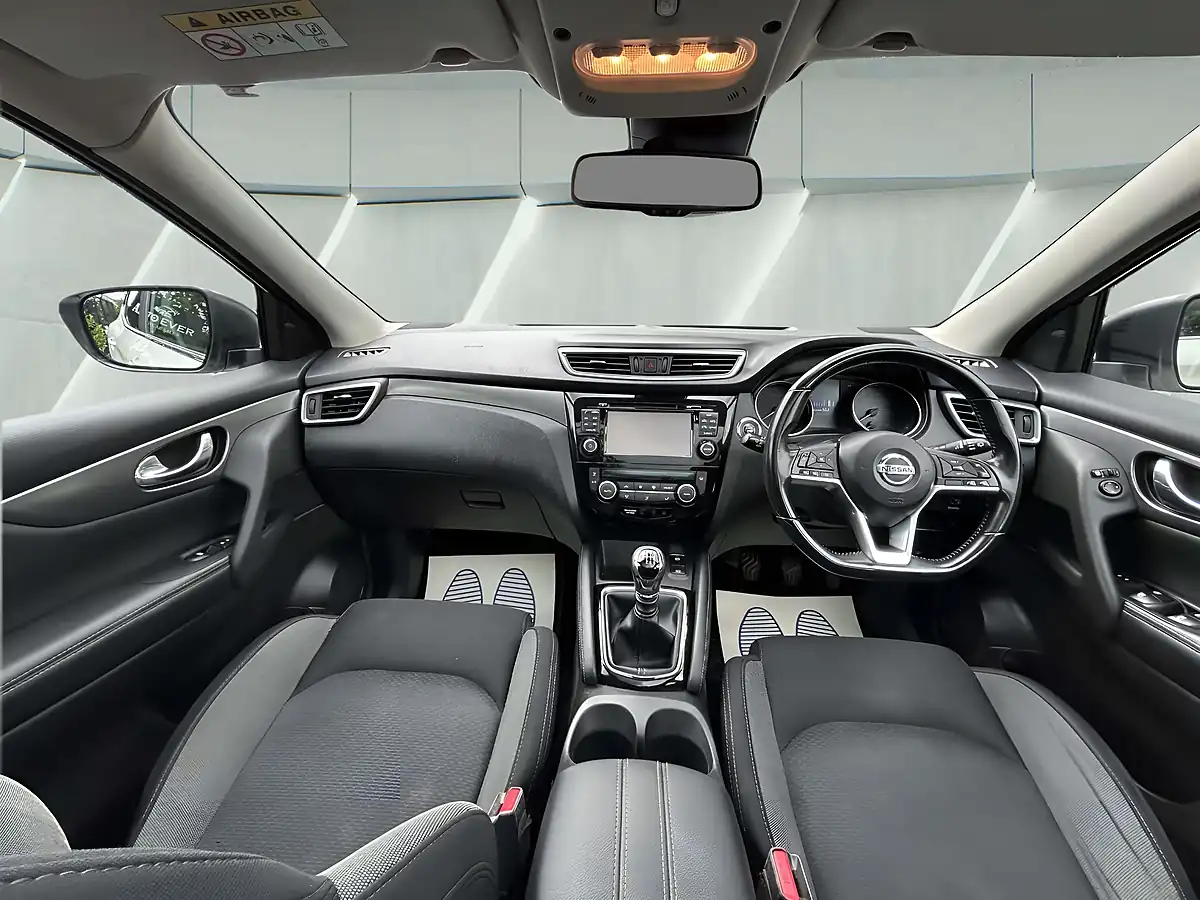 Used 2019 Nissan Qashqai N-Connecta White - Interior and Exterior details 15