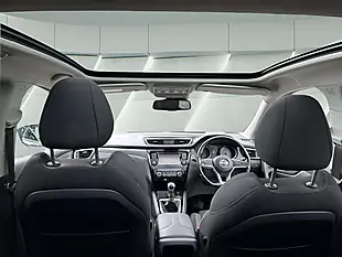 Used 2019 Nissan Qashqai N-Connecta White - Interior and Exterior details 17