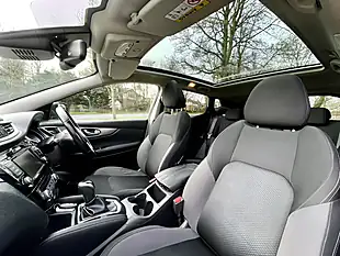 Used 2019 Nissan Qashqai N-Connecta White - Interior and Exterior details 13