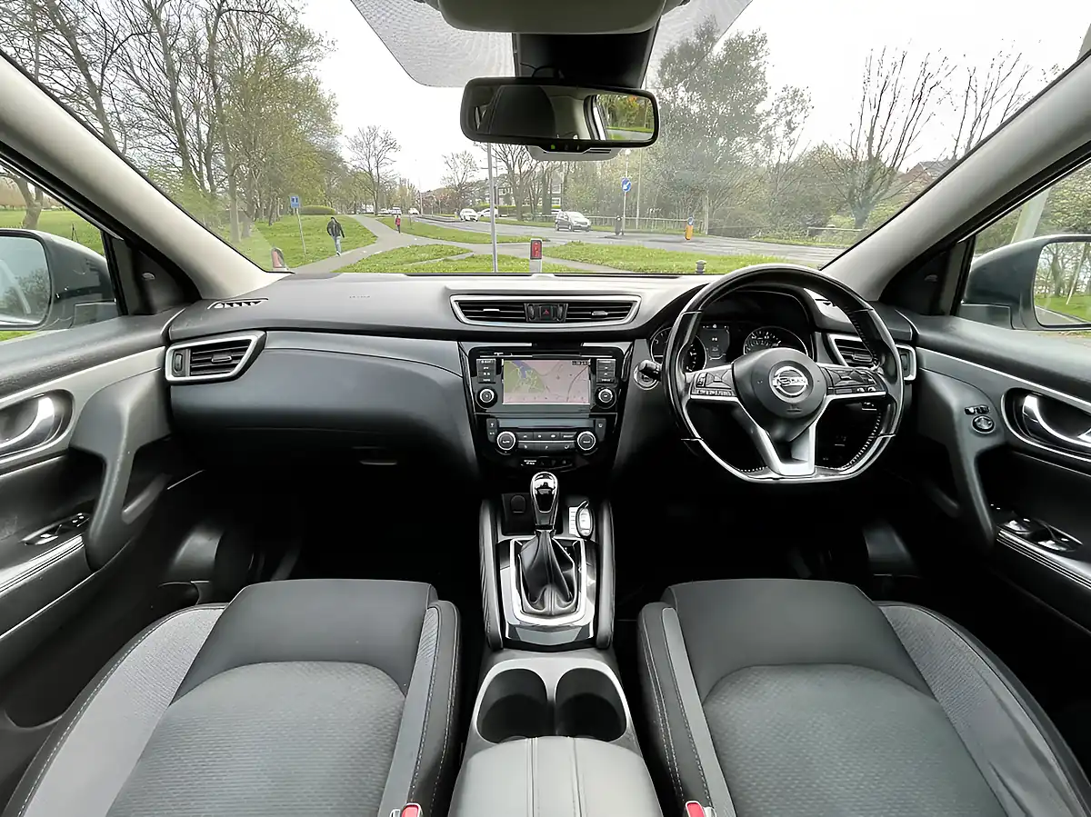 Used 2019 Nissan Qashqai N-Connecta White - Interior and Exterior details 15