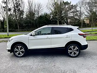 Used 2019 Nissan Qashqai N-Connecta White - Interior and Exterior details 7