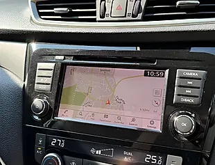Used 2019 Nissan Qashqai N-Motion Gun Metallic - Interior and Exterior details 15