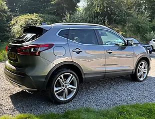 Used 2019 Nissan Qashqai N-Motion Gun Metallic - Interior and Exterior details 3