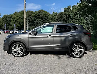 Used 2019 Nissan Qashqai N-Motion Gun Metallic - Interior and Exterior details 6