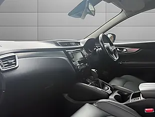 Used 2019 Nissan Qashqai Tekna Black - Interior and Exterior details 11