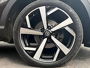 Used 2019 Nissan Qashqai Tekna Black - Interior and Exterior details 20