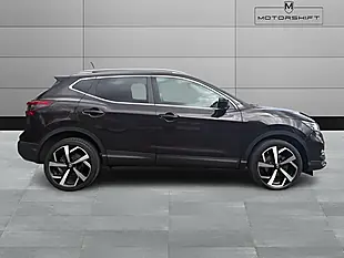 Used 2019 Nissan Qashqai Tekna Black - Interior and Exterior details 7