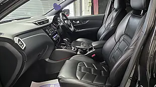 Used 2019 Nissan Qashqai Tekna+ Black - Interior and Exterior details 10