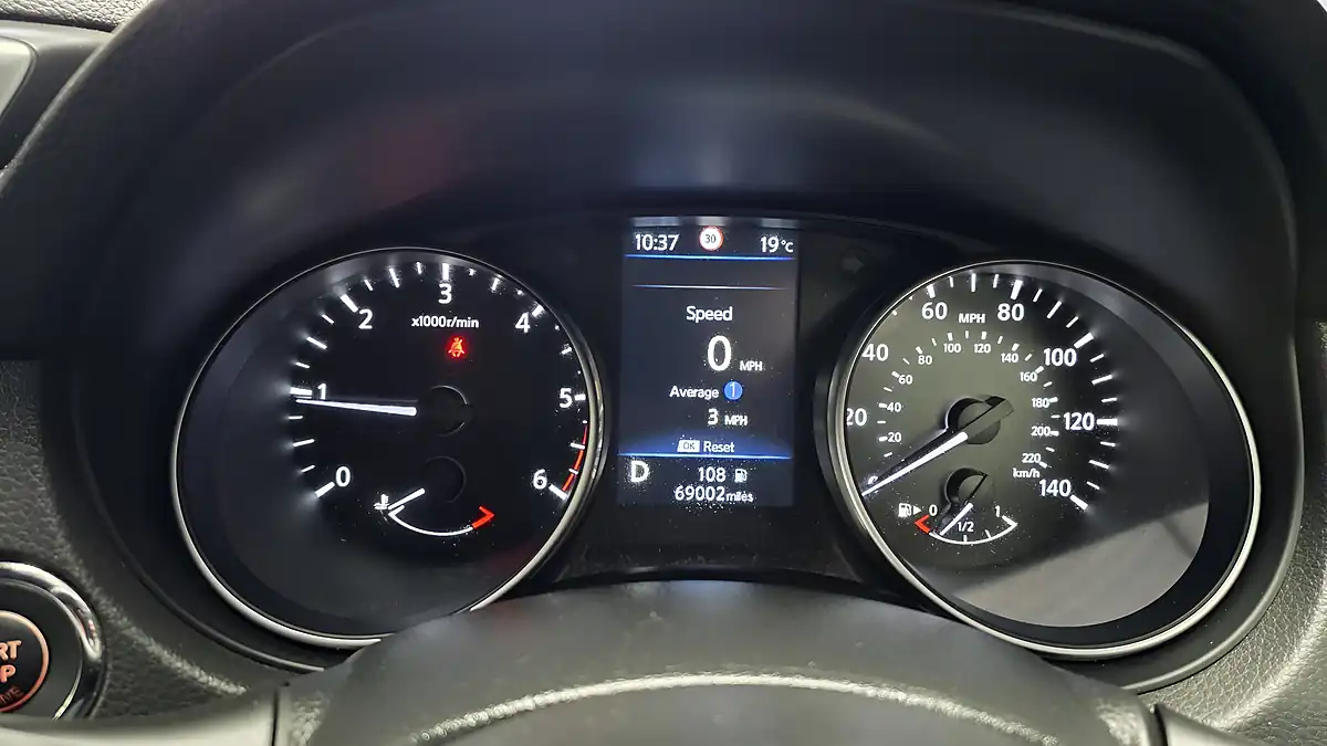 Used 2019 Nissan Qashqai Tekna+ Black - Interior and Exterior details 14