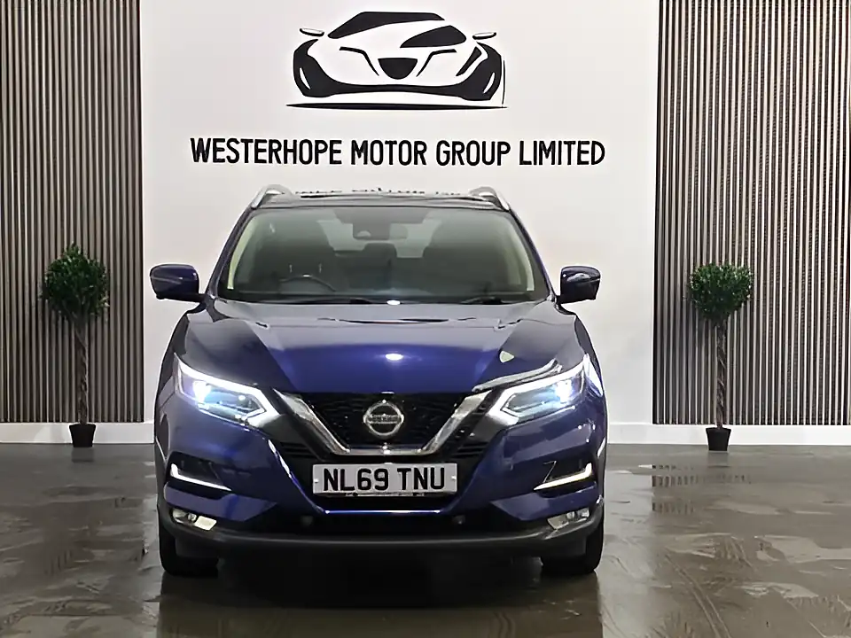 Used 2019 Nissan Qashqai Tekna Blue - Interior and Exterior details 10