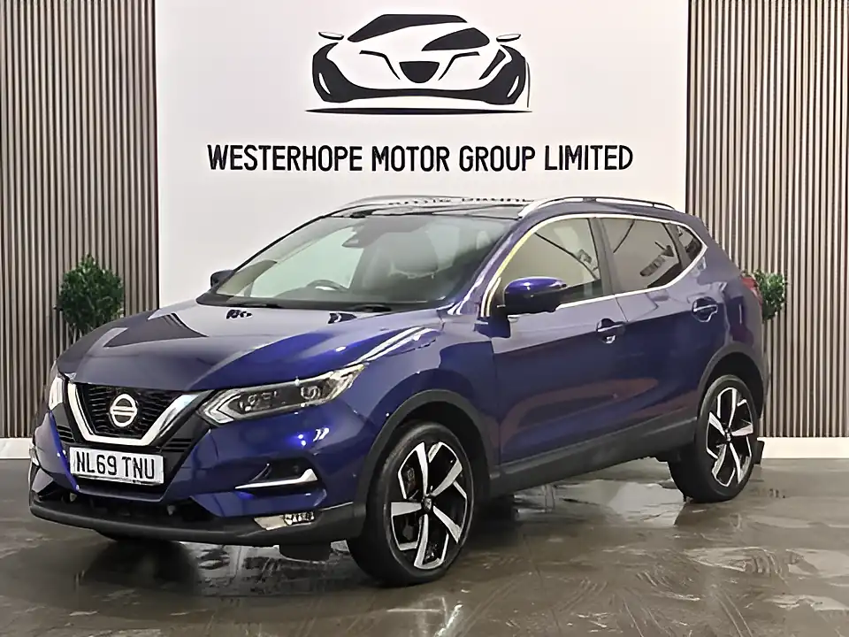 Used 2019 Nissan Qashqai Tekna Blue - Interior and Exterior details 11