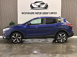 Used 2019 Nissan Qashqai Tekna Blue - Interior and Exterior details 16