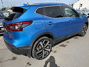 Used 2019 Nissan Qashqai Tekna Blue - Interior and Exterior details 12