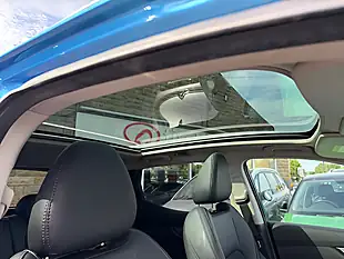 Used 2019 Nissan Qashqai Tekna Blue - Interior and Exterior details 16