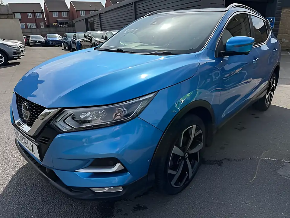 Used 2019 Nissan Qashqai Tekna Blue - Interior and Exterior details 3