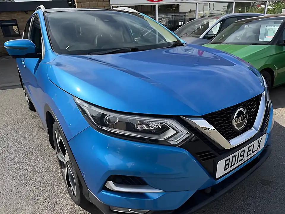 Used 2019 Nissan Qashqai Tekna Blue - Interior and Exterior details 6