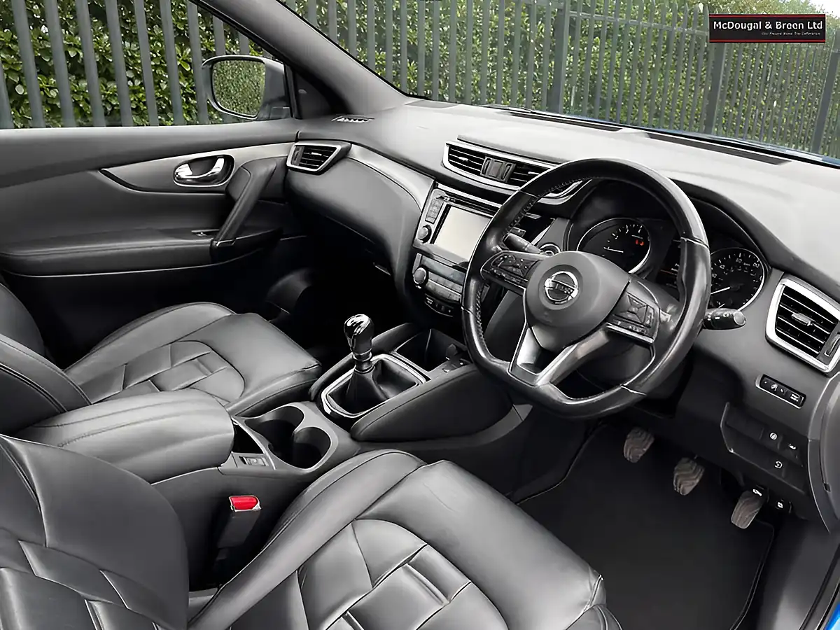 Used 2019 Nissan Qashqai Tekna+ Blue - Interior and Exterior details 13