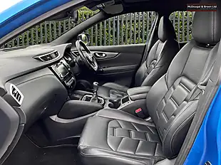 Used 2019 Nissan Qashqai Tekna+ Blue - Interior and Exterior details 14