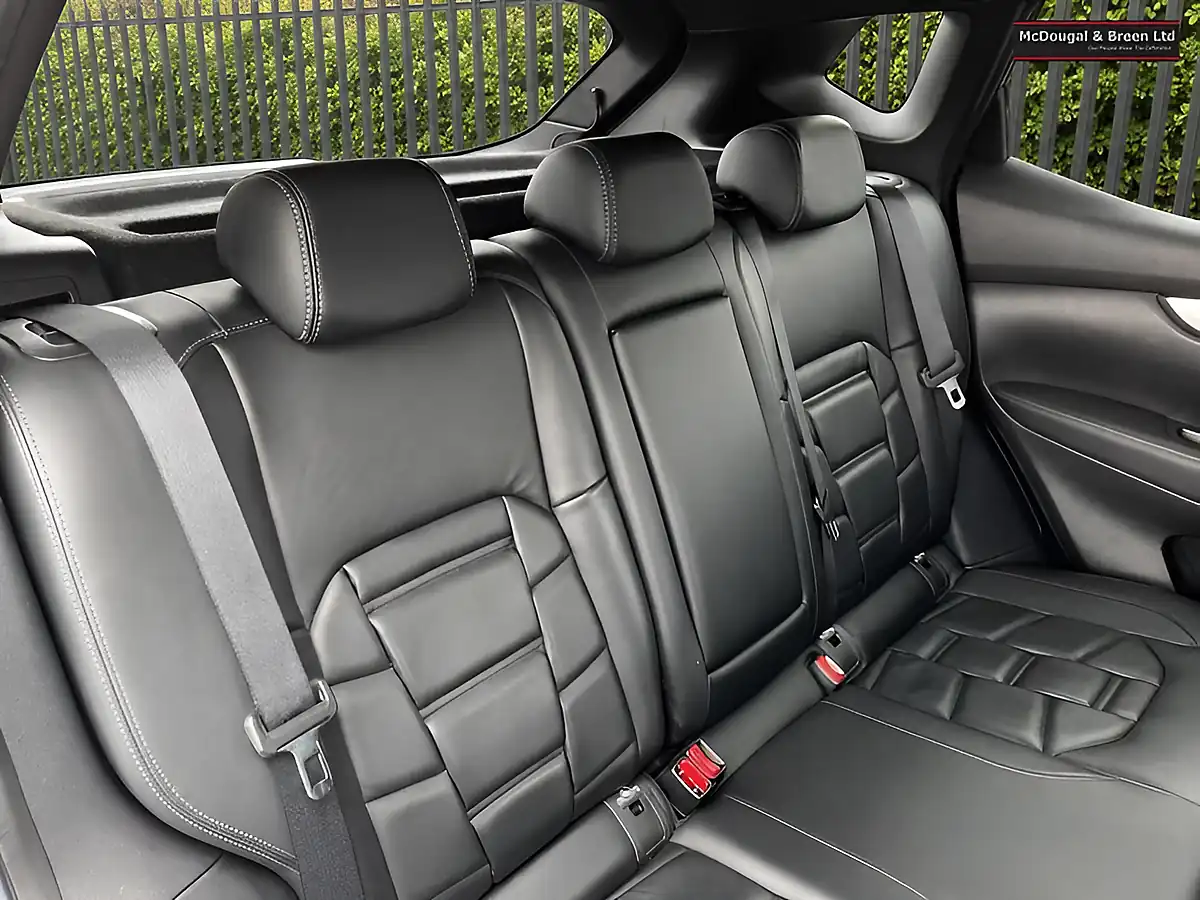 Used 2019 Nissan Qashqai Tekna+ Blue - Interior and Exterior details 15