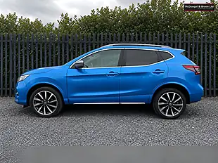 Used 2019 Nissan Qashqai Tekna+ Blue - Interior and Exterior details 2