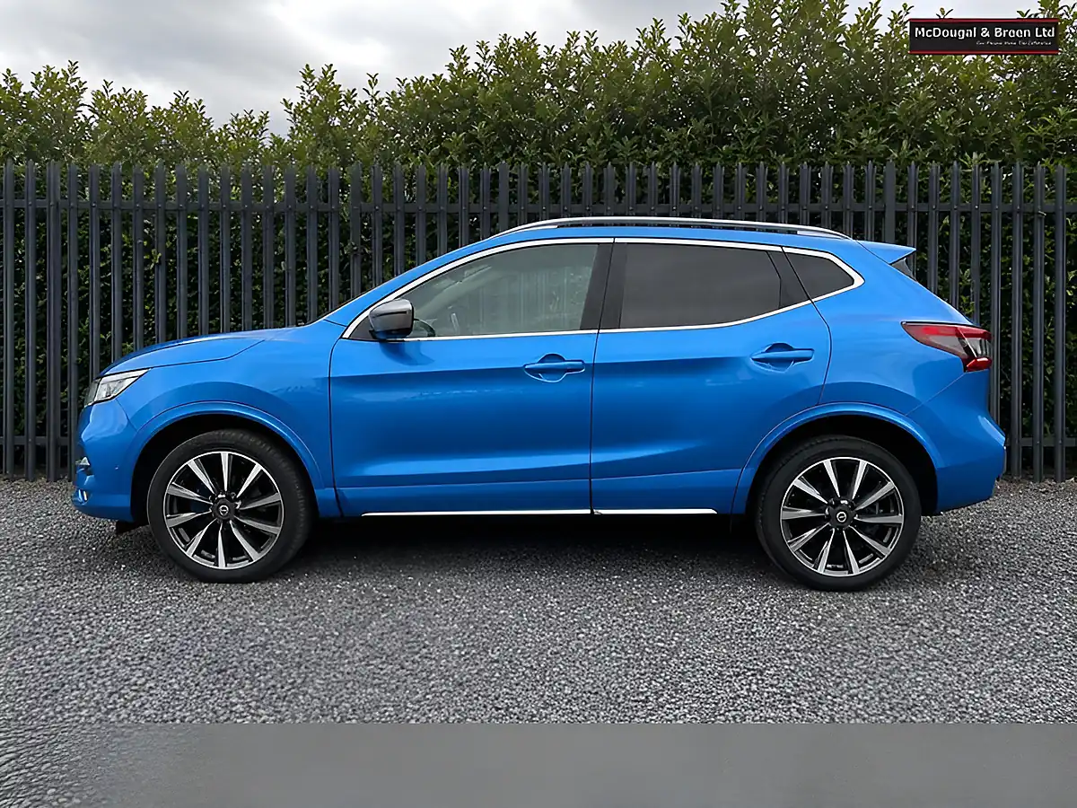 Used 2019 Nissan Qashqai Tekna+ Blue - Interior and Exterior details 2