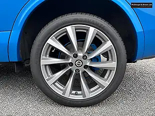 Used 2019 Nissan Qashqai Tekna+ Blue - Interior and Exterior details 9