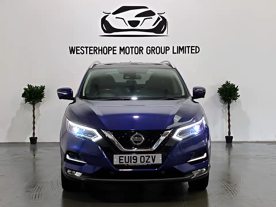 Used 2019 Nissan Qashqai Tekna Blue - Interior and Exterior details 11