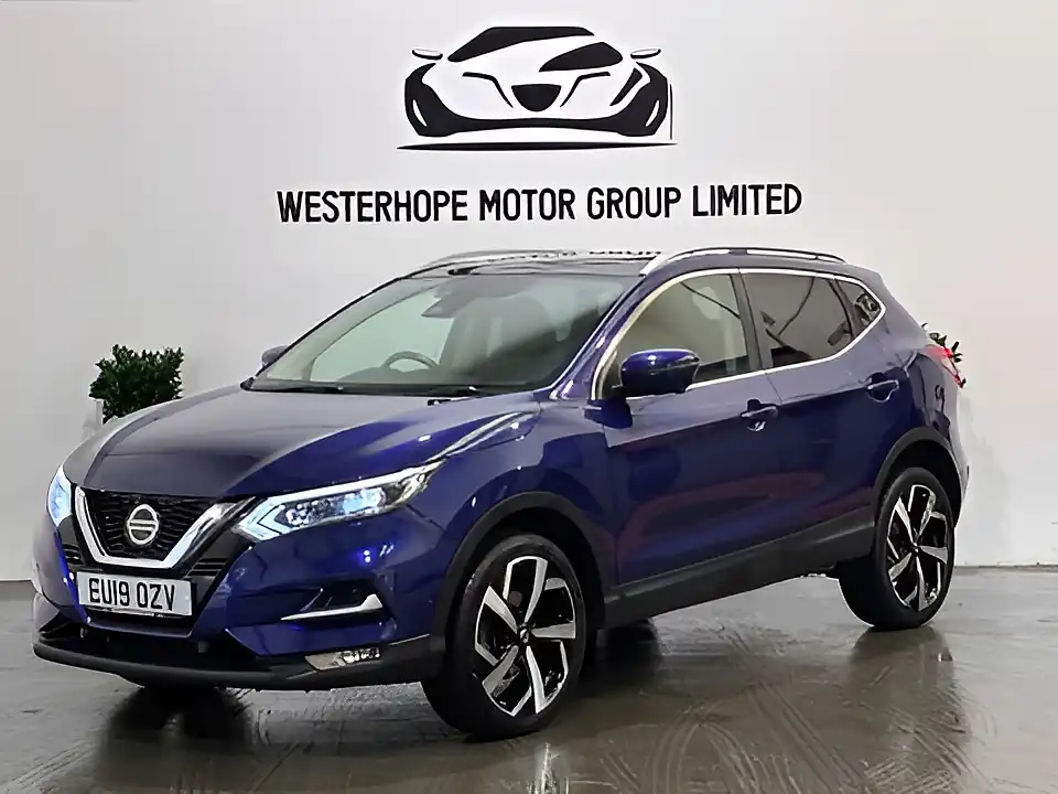 Used 2019 Nissan Qashqai Tekna Blue - Interior and Exterior details 15