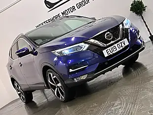 Used 2019 Nissan Qashqai Tekna Blue - Interior and Exterior details 17