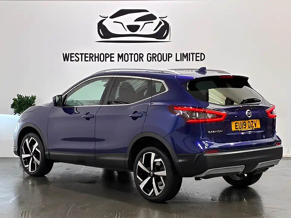 Used 2019 Nissan Qashqai Tekna Blue - Interior and Exterior details 18
