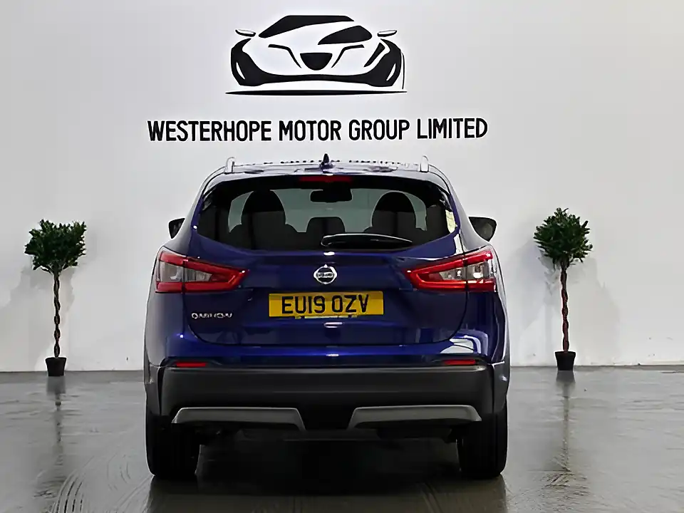 Used 2019 Nissan Qashqai Tekna Blue - Interior and Exterior details 20