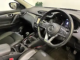 Used 2019 Nissan Qashqai Tekna Blue - Interior and Exterior details 3