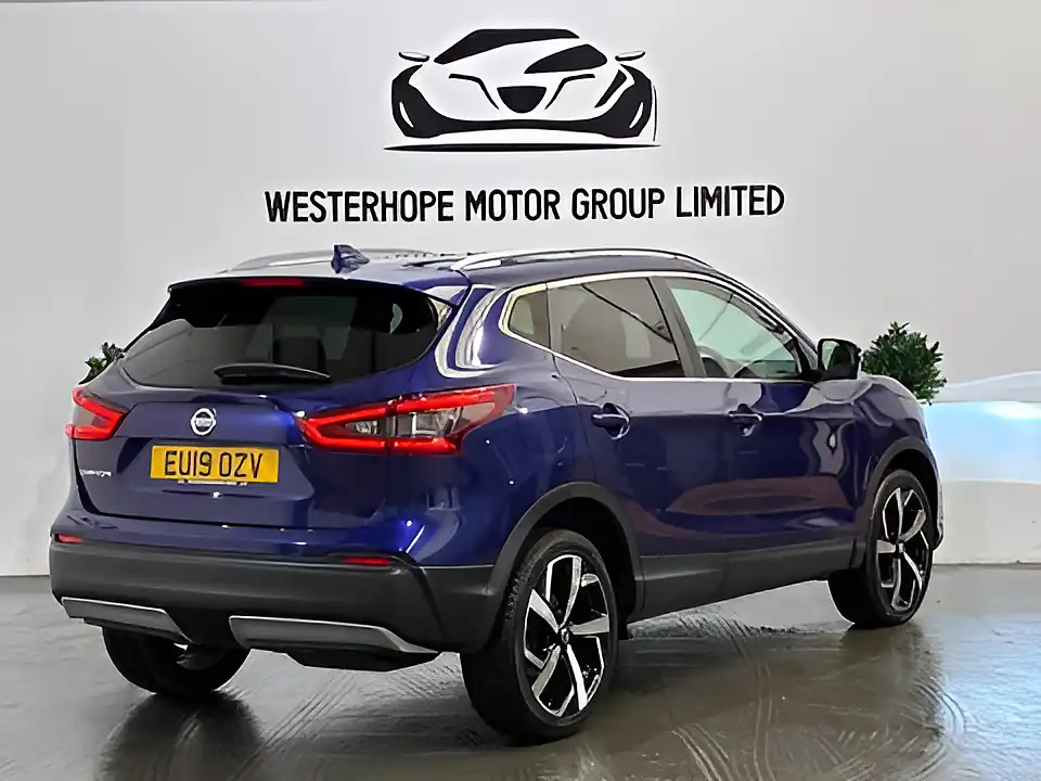 Used 2019 Nissan Qashqai Tekna Blue - Interior and Exterior details 4
